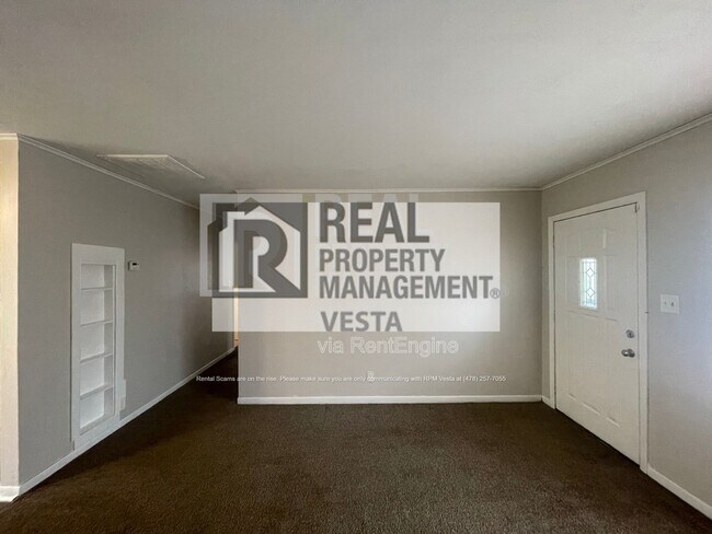 Foto del edificio - 4342 Pinedale Dr