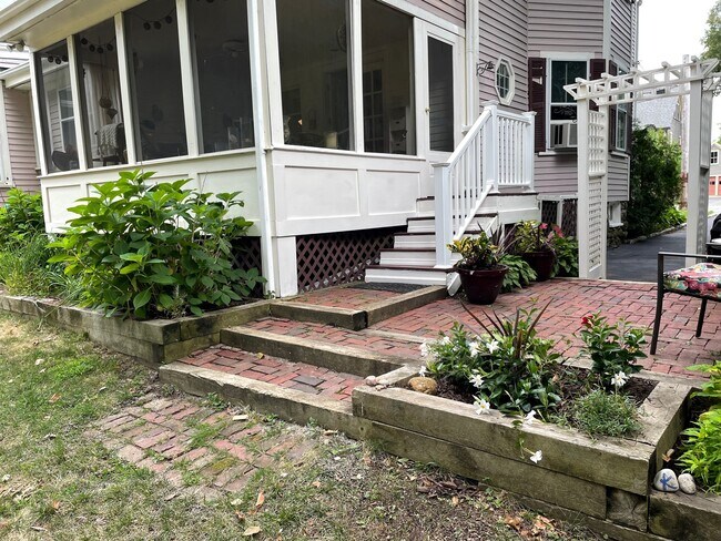 Photo - 55 Everett St House