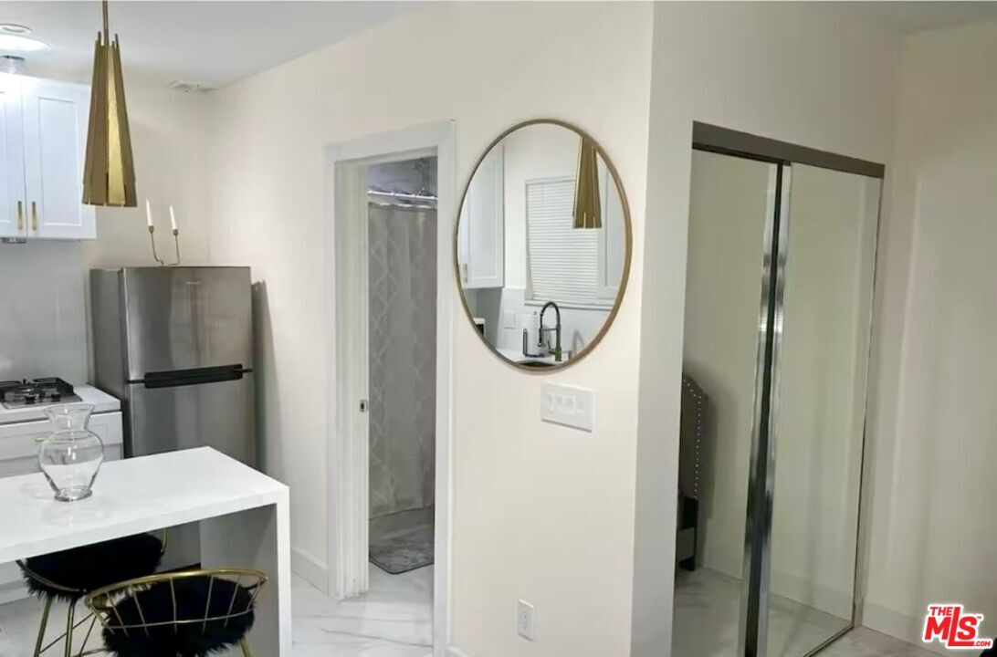 Foto del edificio - 24814 Pitcairn Way