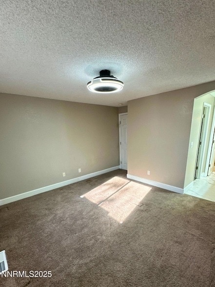 Building Photo - 1725 Catham Ln