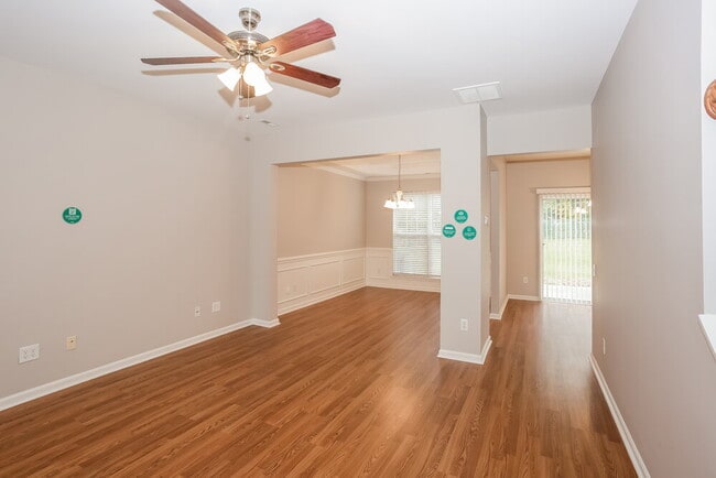 Building Photo - 1532 Braveheart Ln