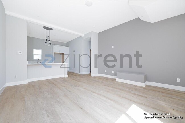 Building Photo - 2087 S El Camino Real