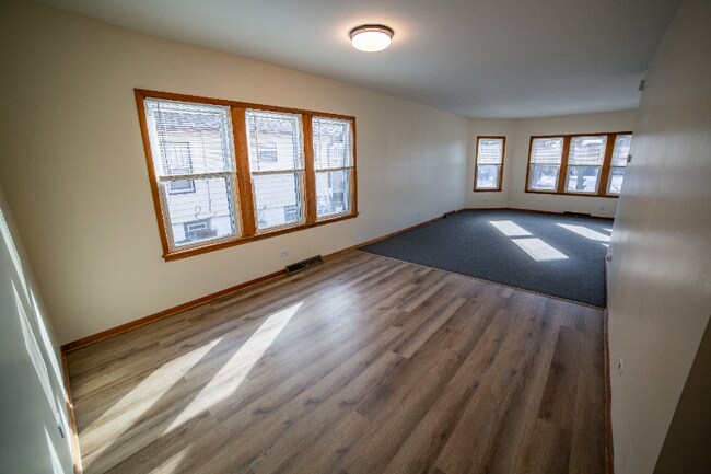 Building Photo - 2336 W 122nd St