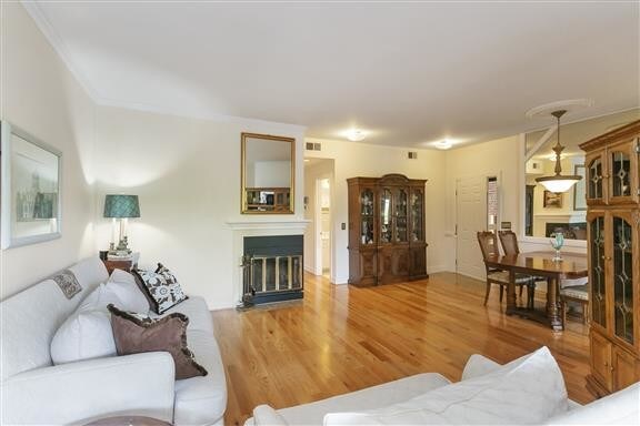 Foto del edificio - 207 Boxmere Pl
