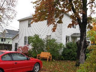 Building Photo - 402 Fair St