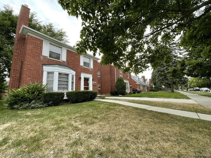 Foto principal - 2025 Vernier Rd