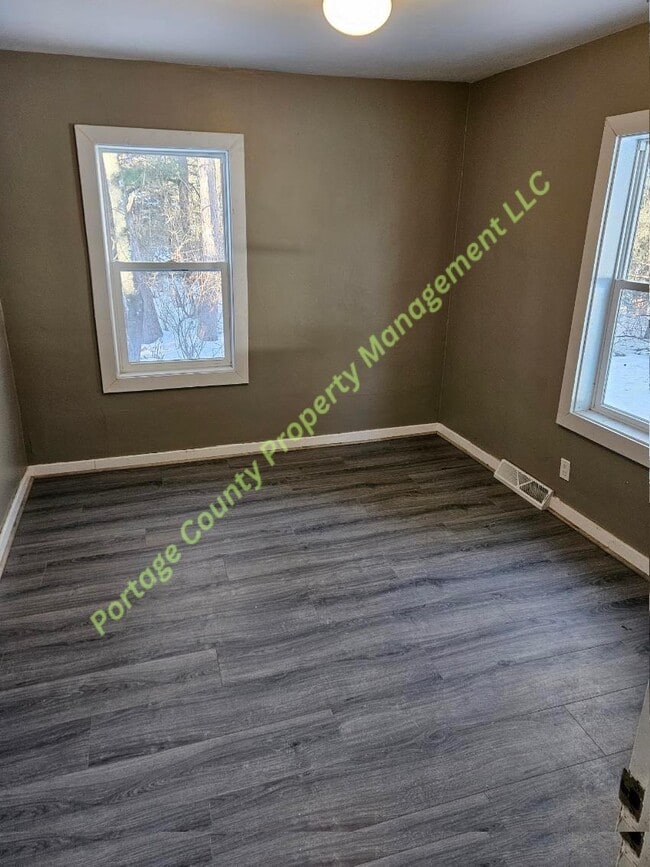 Building Photo - 4611 E Maria Dr