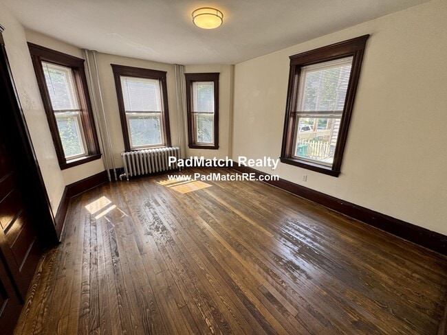 Building Photo - 9 Fairfield St