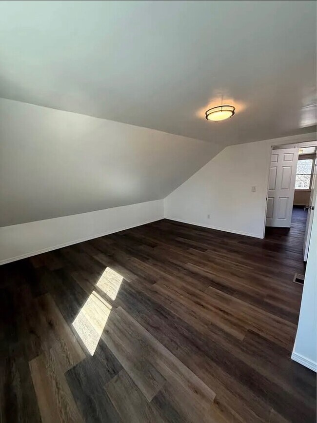 Foto del edificio - 223 Howard Ave
