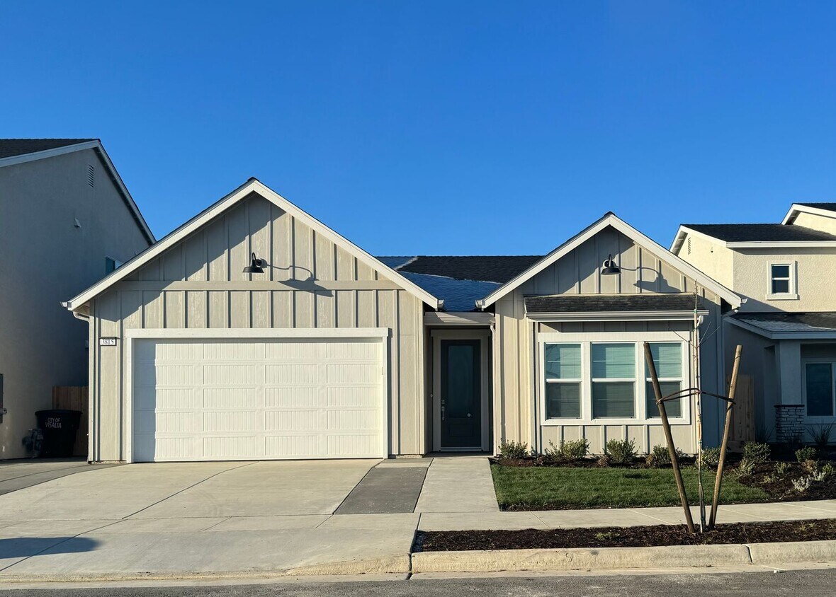 3815 N Locust St, Visalia, CA 93291 House Rental in Visalia, CA