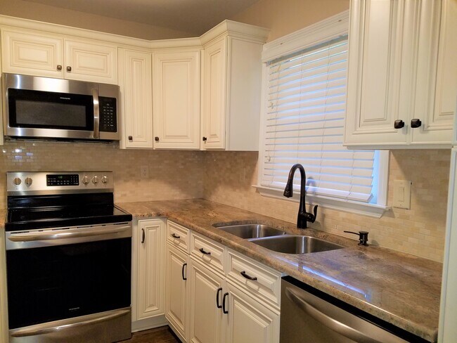 Foto del edificio - 11531 Jade Ln SE