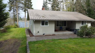 Building Photo - 252 Schindler Rd