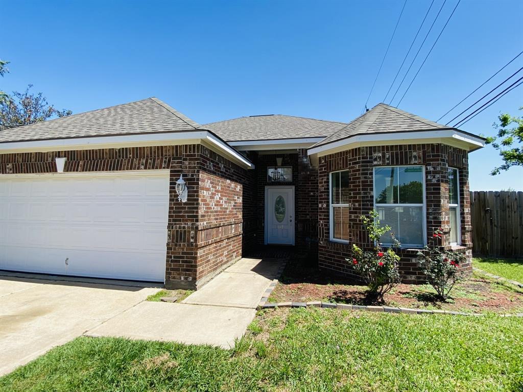 Primary Photo - 2402 Raintree Village Dr