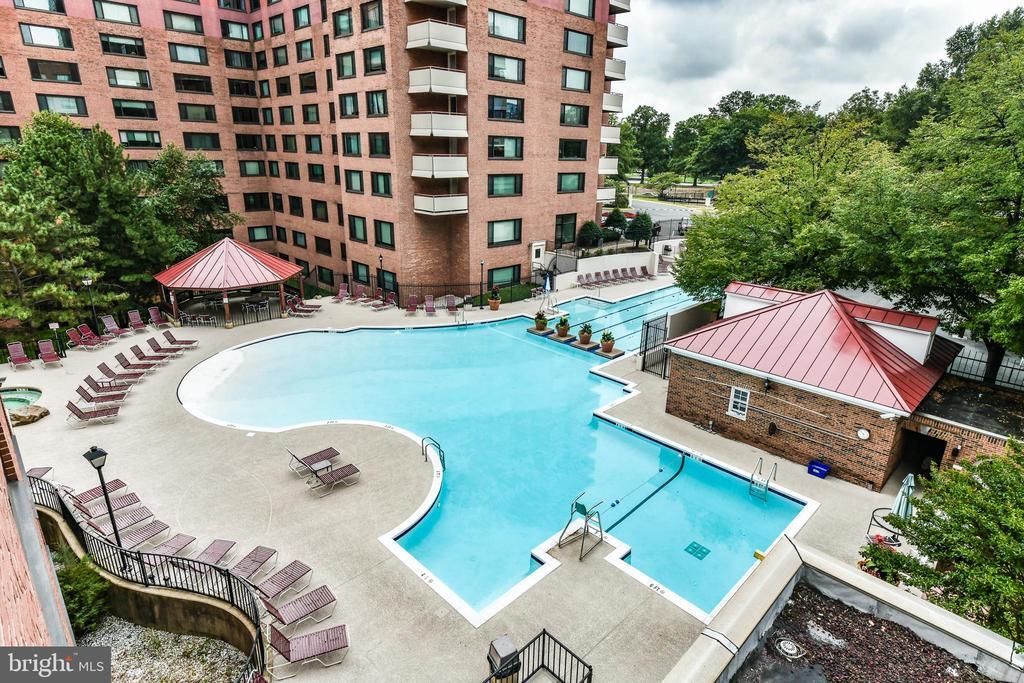 Foto principal - 1021 Arlington Blvd