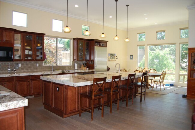Foto del edificio - Single Level Home in Mountaingate