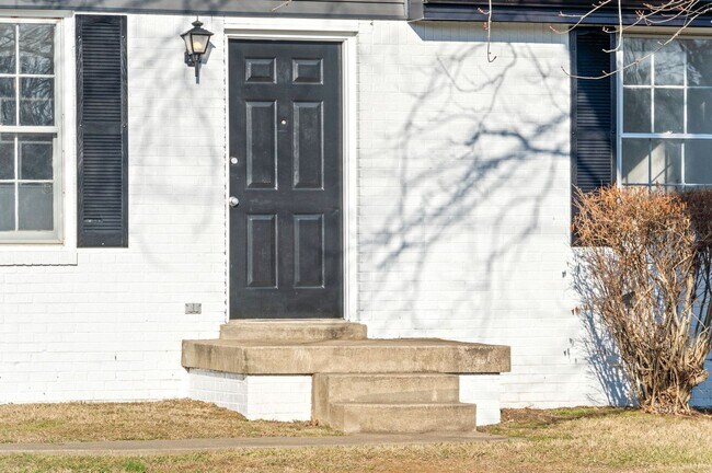 Foto del edificio - 3 Bedroom Dog Friendly Home For Rent!