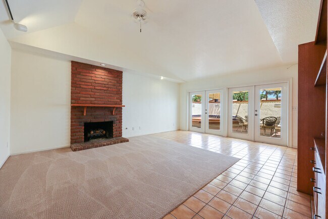 Building Photo - 741 Danica Pl