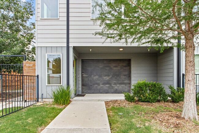 Building Photo - 1430 Grigsby Ave