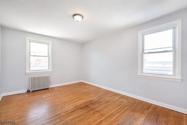 Foto del edificio - 23 Carpenter Terrace N