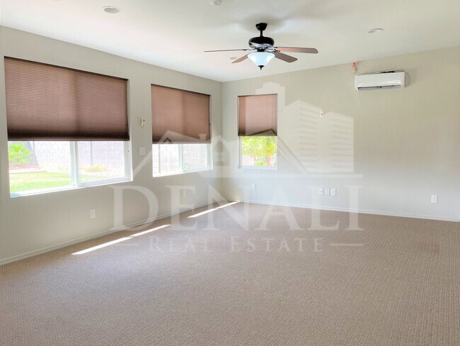Foto del edificio - 16247 W Jackson St