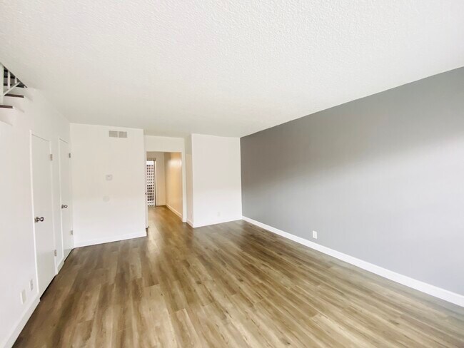 Foto del edificio - 457 W Dryden St