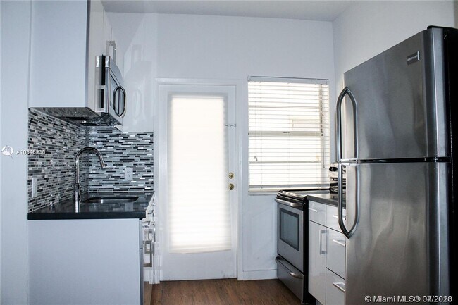 Foto del edificio - 1325 Meridian Ave