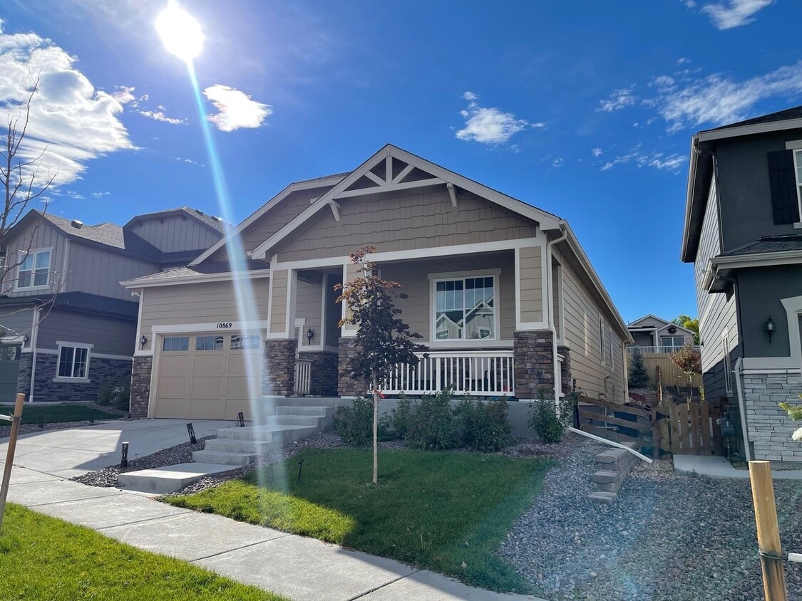 Primary Photo - Beautiful 4 Bedroom Ranch Home For Rent