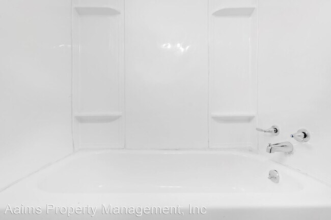 Building Photo - 1 br, 1 bath House - 4949 Fieldcrest Dr