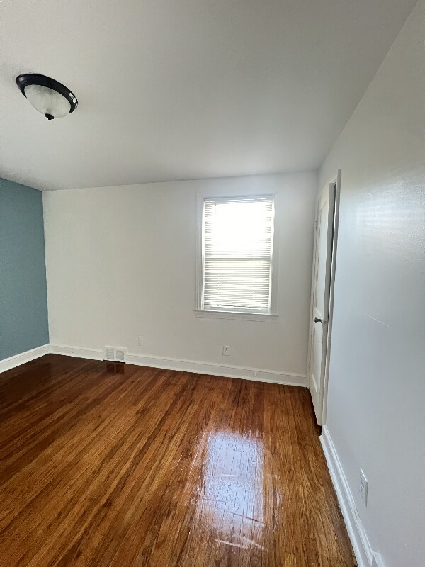 Foto del edificio - 3405 Brunswick Ave
