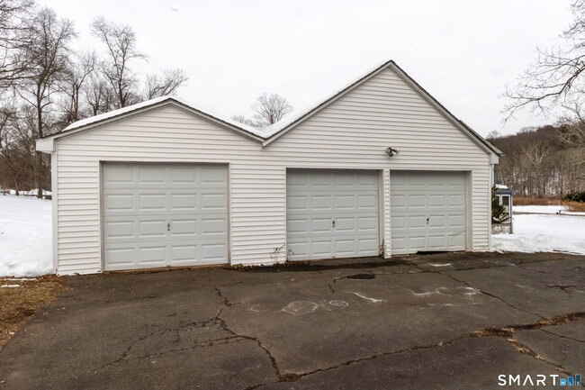 Building Photo - 63 Main St