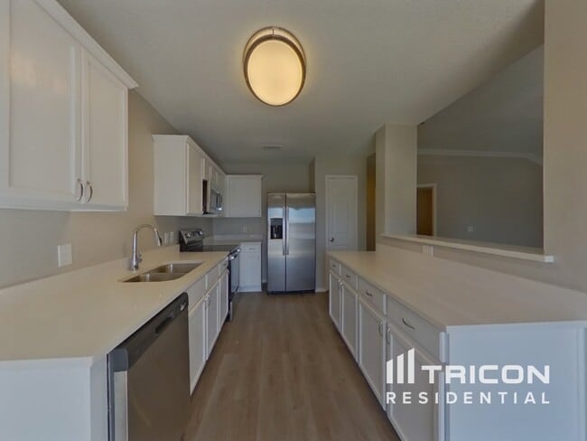 Foto del edificio - 1310 Cloyne Dr