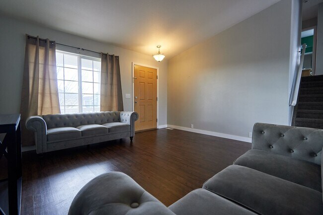 Foto del edificio - Beautiful Home on Trenton for Rent!