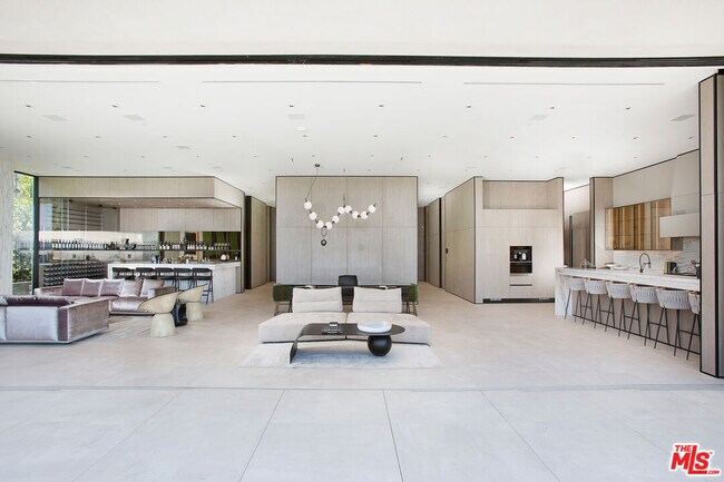 Foto del edificio - 9607 Highridge Dr