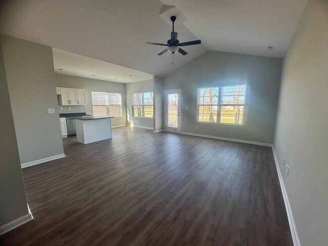 Building Photo - 100 Sidewinder Dr