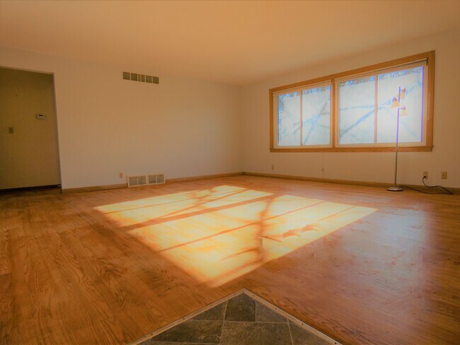 Foto del edificio - 11610 W Elmhurst Pkwy