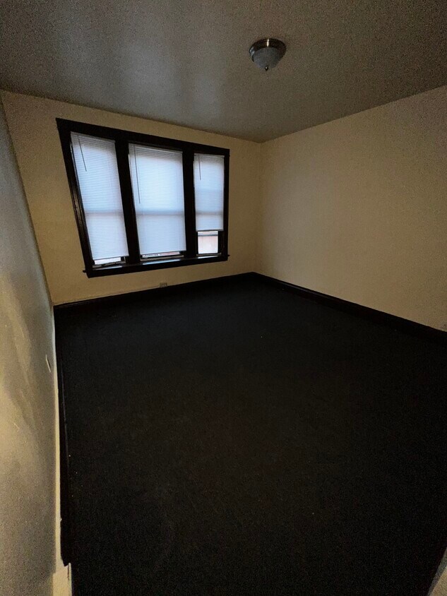 Primary Photo - 1122 W 62nd St