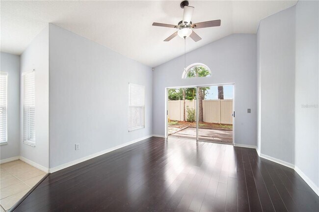 Building Photo - 6917 Exeter Park Pl
