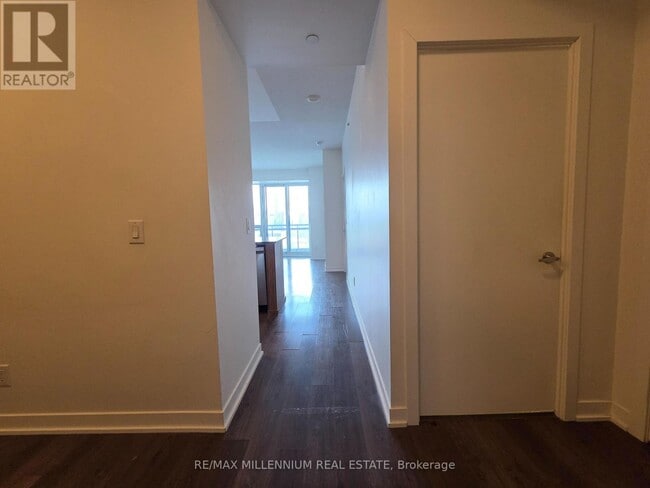 Building Photo - 225 Sackville St