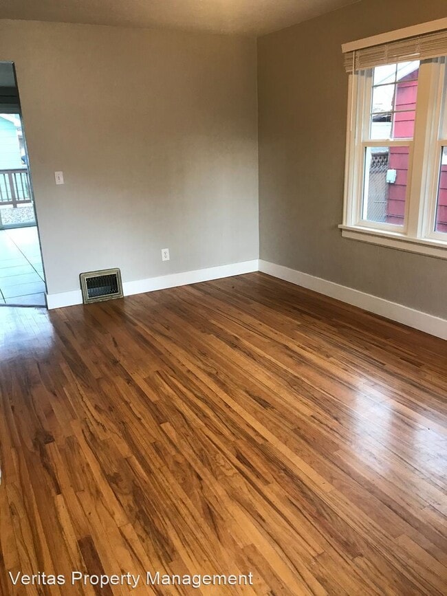 Building Photo - 4 br, 2 bath House - 126 Dearborn Ave