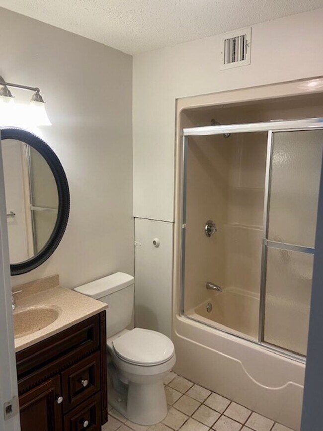 Foto del edificio - 417 Admiral St