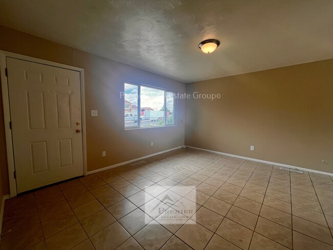 Building Photo - 3685 Darkwood Pl