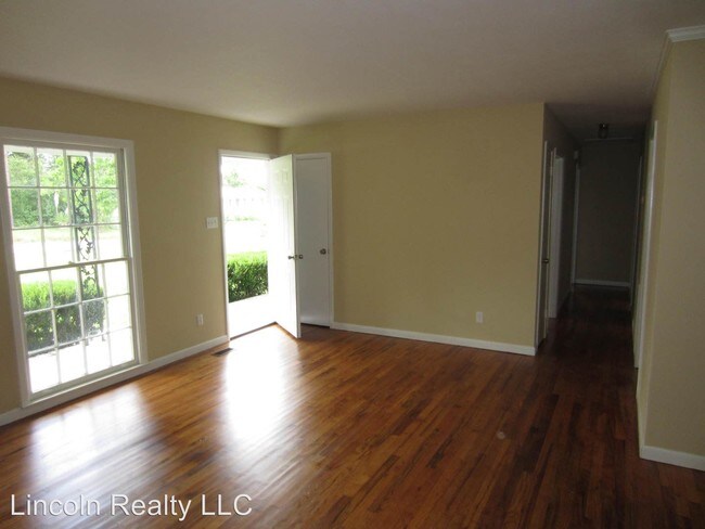 Building Photo - 4 br, 2.5 bath House - 1505 Hickory Rd.