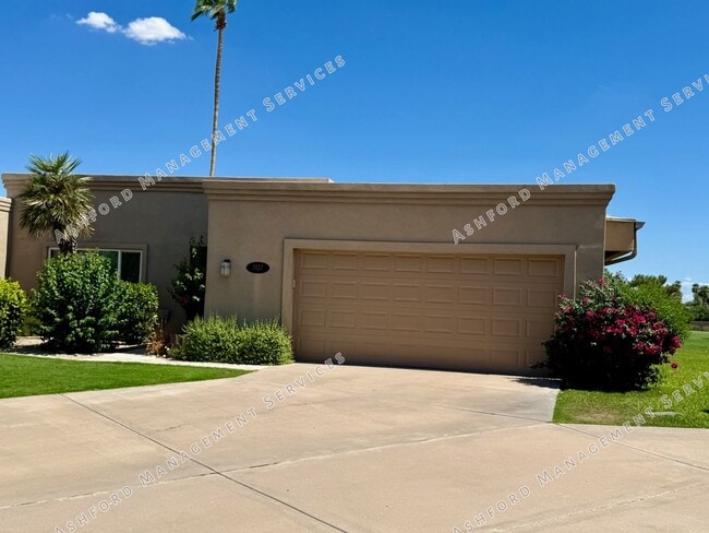 Foto del edificio - 3 BEDROOM 2 BATHROOM HOME RIGHT ON McCORMI...