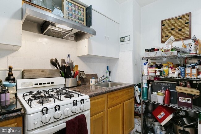 Building Photo - 4513 Spruce St