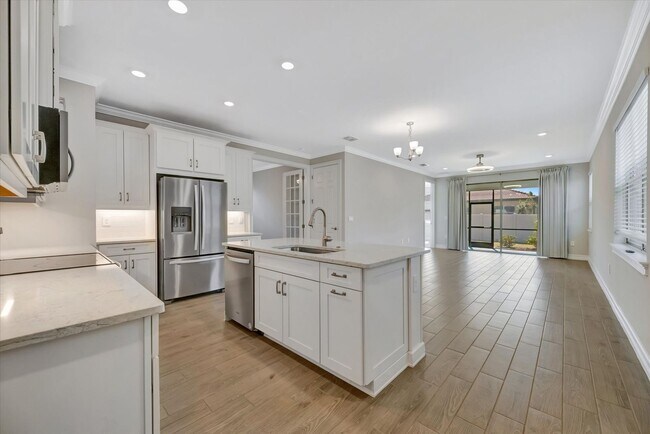 Foto del edificio - 3Bed/2Bath in Gated Community of Nokomis + 2-Car Garage