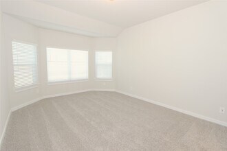 Building Photo - 5518 Handlewood Ln