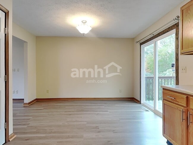 Building Photo - 2154 Canyon Ct