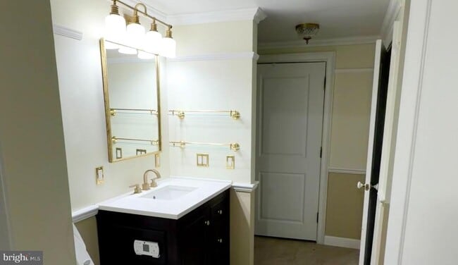 Foto del edificio - 555 Massachusetts Ave NW