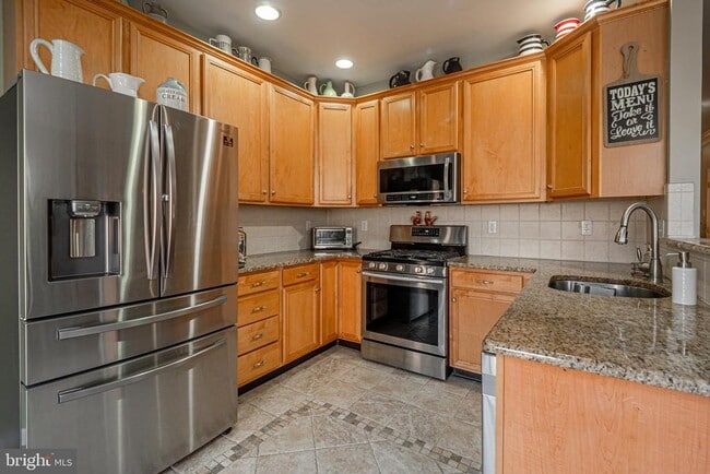 Foto del edificio - 227 Birchwood Dr
