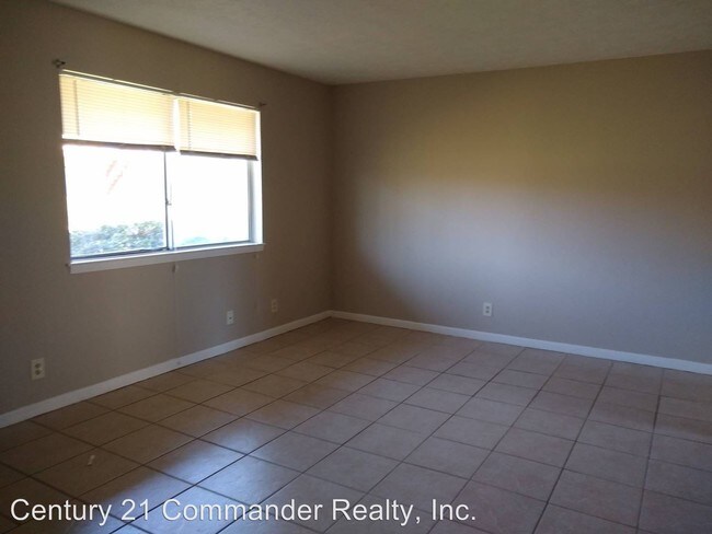 Foto del edificio - 3704 E 11th St